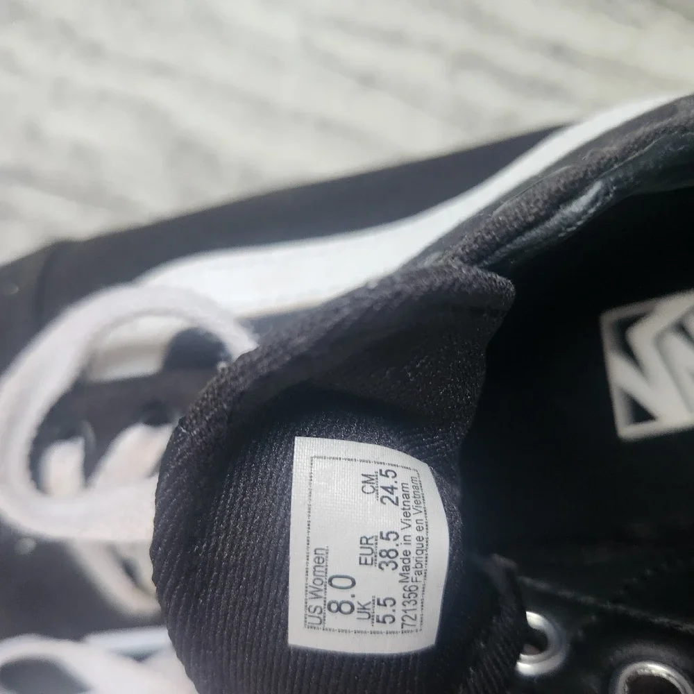 Sz 8 Black & White Old Skool SK8 Vans Off The Wall Women's Classic Sneakers Flaw
